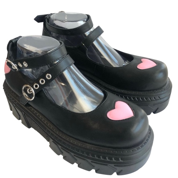 Nasty Gal Shoes - NASTY GAL Pink Heart Chunky Platform Mary Jane Emo Whimsygoth Creepers Size 6